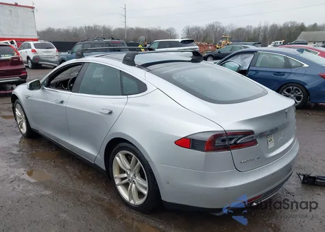 2015 Tesla Model S 70D/85D/P85D z USA, uszkodzony, nr VIN 5YJSA1H29FFP78468